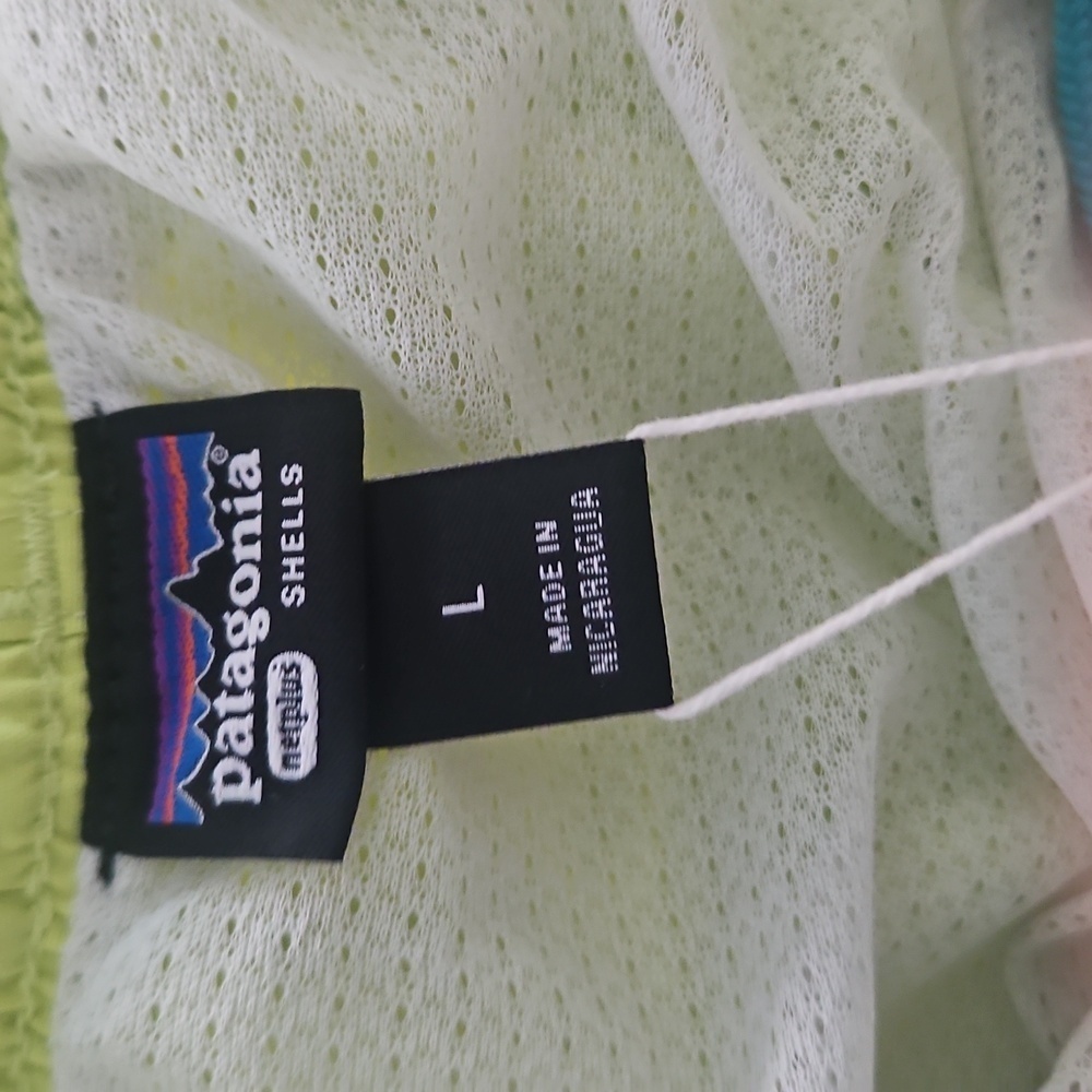 Patagonia Mens Baggies shorts 5 in phosphorus green large new with tags - Picture 3 of 8
